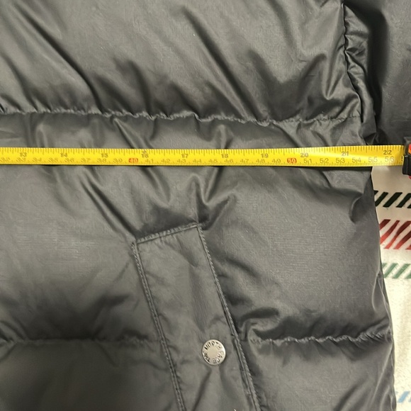 The North Face Women’s Black Puffer Jacket - Picture 6 of 7